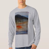 ベーシックLスリーブダークマウンテンデザイン Tシャツ (正面)