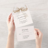 ベージクリームボウキンセアニェラrsvp オールインワン招待状 (貼ってはがせる)