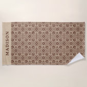 ベージュおよび茶色の幾何学的な形状 ビーチタオル (正面)