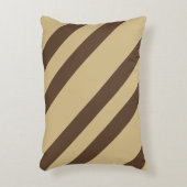 ベージュとブラウンのストライプ アクセントクッション (正面(垂直))