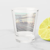 ベージュとマルーンの列車 ショットグラス (裏面)