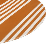 ベージュと焦げオレンジの5つのストライプパターン カッティングボード (角)