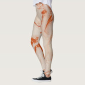 ベージュと金ゴールドのテクスチャの外観 レギンス (左)