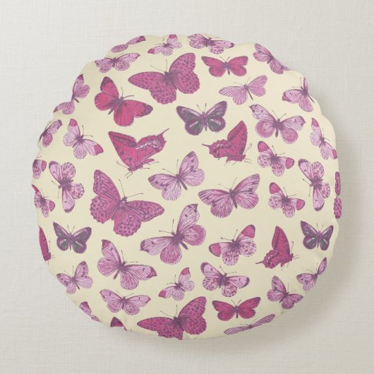 ベージュにキュートなピンクの蝶々模様 ラウンドクッション (正面)