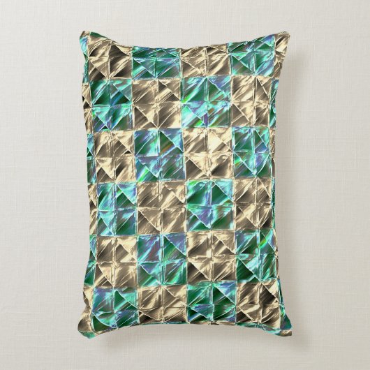 ベージュのタイルまたはステンドチェスにドレスミントグリーン アクセントクッション (正面(垂直))