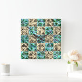 ベージュのタイルまたはステンドチェスにドレスミントグリーン スクエア壁時計 (ホーム)