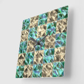 ベージュのタイルまたはステンドチェスにドレスミントグリーン スクエア壁時計 (傾斜)