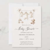 ベージュのベビー服とおもちゃのベビーシャワー 招待状 (正面)