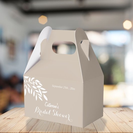 ベージュのミニマルなグリーン ブライダルシャワー フェイバーボックス