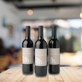 ベージュのミニマルなグリーン ブライダルシャワー ワインラベル