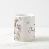 ベージュのミニマル主義メリークリスマス家族の写真 コーヒーマグカップ (中央)