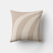 ベージュのモダンな波線がかったデザインのスローピロー クッション (裏面)