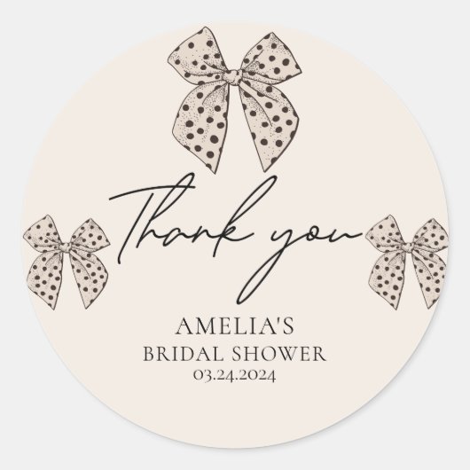 ベージュのリボン 彼女は結婚する ブライダルシャワー ラウンドシール (正面)