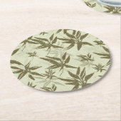 ベージュの上に竹 – シームレスな表面パターン。 ラウンドペーパーコースター (アングル)