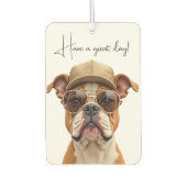 ベージュの帽子をかぶったブルドッグ カーエアーフレッシュナー (正面)