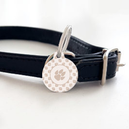 ベージュの犬の足跡とカスタムペット情報 ペット　ネームタグ