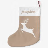 ベージュの白トナカイのシルエットと名前をカスタムする スモールクリスマスストッキング (裏面)