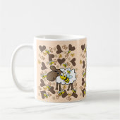 ベージュの羊の茶色いハートマグ コーヒーマグカップ (左)
