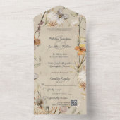 ベージュの背景にワイルドフラワー。QRコード付き オールインワン招待状 (内側)