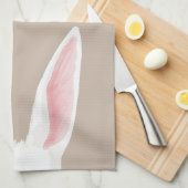 ベージュの背景に水彩の白いウサギの耳 Happy Easter キッチンタオル (四つ折り)
