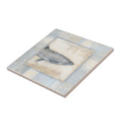 ベージュの背景に灰色の魚 タイル (側面)