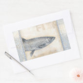 ベージュの背景に灰色の魚 長方形シール (封筒)