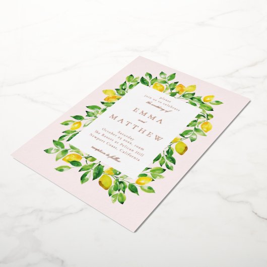 ベージュの背景の水彩レモンフレーム 箔招待状 (回転した状態)