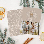 ベージュの自然な手で描かれたトナカイエレガントの写真 シーズンカード