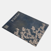 ベージュの花の青い質感「人生の贈り物」 ドアマット (アングル)