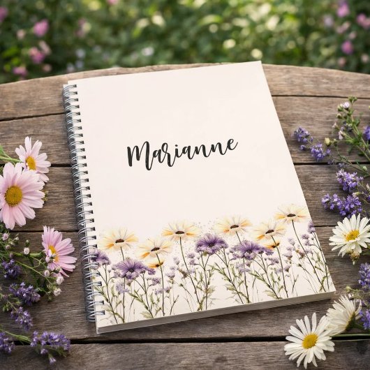 ベージュの野の花 黄色いカスタムネームの手書きスクリプト ノートブック