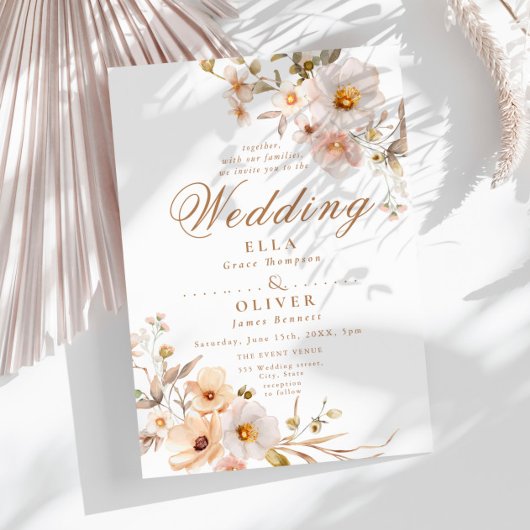 ベージュの野生の花を添えたニュートラルでボヘミアなエレガントなウェディング 招待状