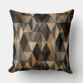 ベージュを使用したテクスチャ付き菱形ブラウン クッション (正面)