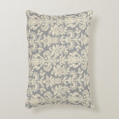 ベージュアンドグレーヴィンテージフローラダマスク アクセントクッション (正面(垂直))