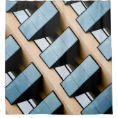 ベージュアンドブルー建物抽象芸術 シャワーカーテン (正面)