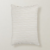 ベージュアンドホワイトチキングストライプ アクセントクッション (正面(垂直))