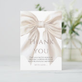 ベージュエレガントボウ男女兼用ベビーシャワー サンキューカード (スタンド正面)
