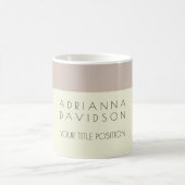 ベージュカラーホワイトトレンディーミニマル コーヒーマグカップ (中央)