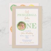 ベージュクロールウォークピックルボールテーマ1st誕生日 招待状 (正面/裏面)