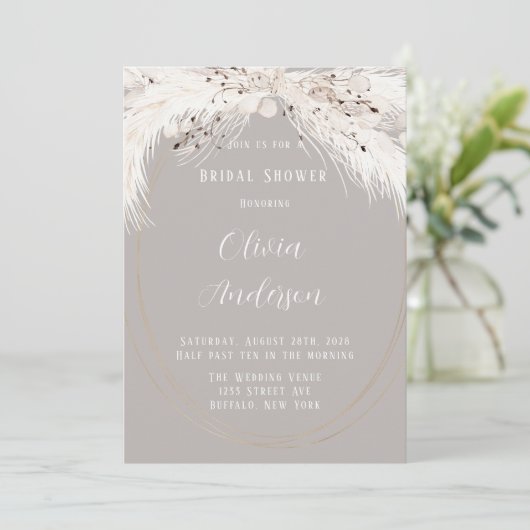 ベージュグレーホワイトフローラフェザーブライダルシャワー 招待状 (スタンド正面)