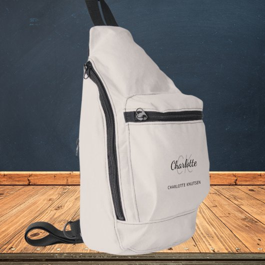 ベージュグレーモノグラムイニシャル名 スリングバッグ