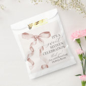 ベージュコケットボウスウィート16誕生日デザート フェイバーバッグ (封をした状態)