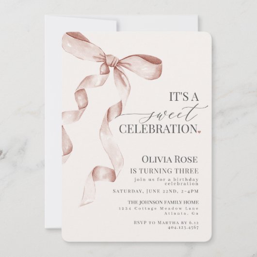 ベージュコケットボーガールバースデーパーティーの招待 (正面)