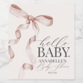 ベージュコケット弓女の子ベビーシャワーの好意 ワインラベル (シングルラベル)