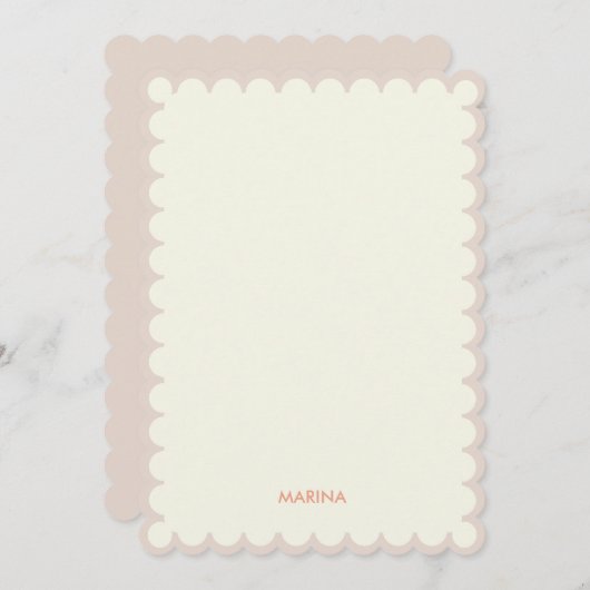 ベージュシンプルスカロップフレーム名前をカスタムする ノートカード (正面/裏面)