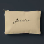 ベージュスクリプト名ミニマルトラベモダンルタイポグラフィ アクセサリーポーチ<br><div class="desc">ベージュの台本ミニマル名トラベルモダンタイポグラフィアクセサリーパウチはベージュの背景に黒い台本の名前を前面に付けパーソナライズされたる機能を備えている。ミニマルデザインはスタイリッシュ、化粧品、メイクアップ、または小さな旅行アイテムのためのかどうか、あなたの必需品を整理するための実用的な方法を提供する。その美お洒落しさモダンは、誕生日や特別な機会に最適な贈り物である。こ想像のシックなポーチを彼女の誕生日に最高のあなたの友人に贈る。彼女は週末の旅行で運も、または毎日スタイルで組織された彼女の美しいの必需品に使用することができます保パーソナライズされた – このポーチは彼女が再び使用して大好きな思慮深く実用的なアクセサリーになります。 🦋あなたは完全にそれを作るためにあなたの名前を追加することによって簡単に製品を作ることができる。また、「このテンプレートをカスタマイズ」>「デザインツールを使用して編集」を開いて、背景色とフォントを好みに合わせて変更することもできます。</div>