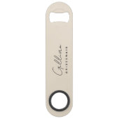 ベージュブライドメイドミニマリストスクリプトボトルオープナー スピード栓抜き (正面)