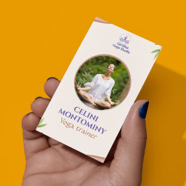 ベージュブラウンミニマリストのヨガトレーナービジネスカード 名刺