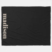 ベージュブラックモダンモノグラパーソナライズされたム名 フリースブランケット (正面(横))