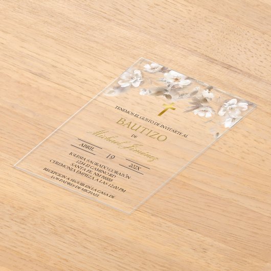 ベージュホワイトフローラスペインのバプテスマ招待状 アクリル招待状 (レイダウン)