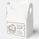 ベージュボウハートコケットケーキバレンタインパーティー フェイバーボックス (見開き)